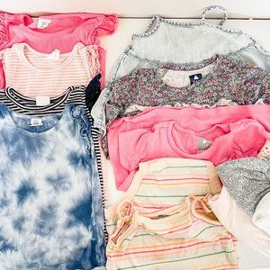 Bundle (11) of shirts and onesies GAP VGUC 12-18 months